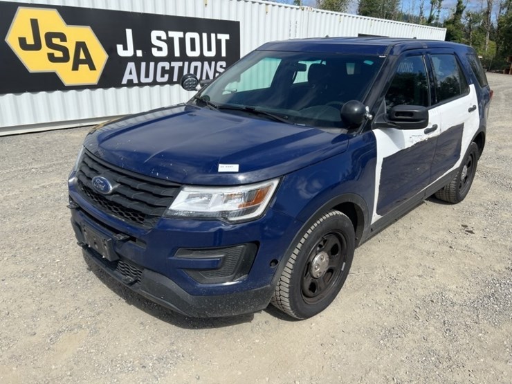 2016-ford-explorer-image-1