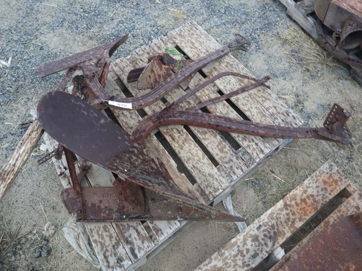 2--1-bottom-plows-image-4