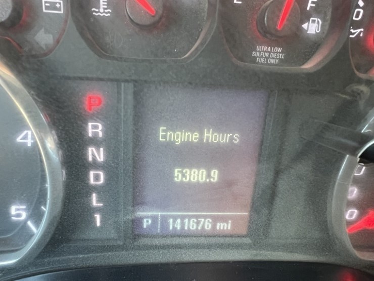 2017-gmc-sierra-3500-image-28
