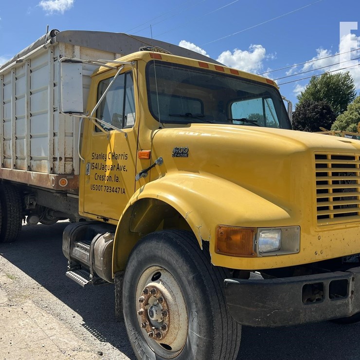 2000 INTERNATIONAL 4900