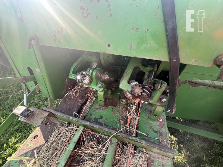 john-deere-336-image-5