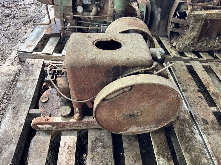 3-5-hp-international-harvester-la-engine-image-1