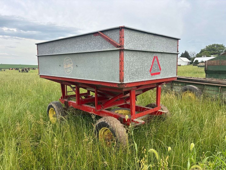 heider-gravity-box-and-john-deere-running-gear-image-7
