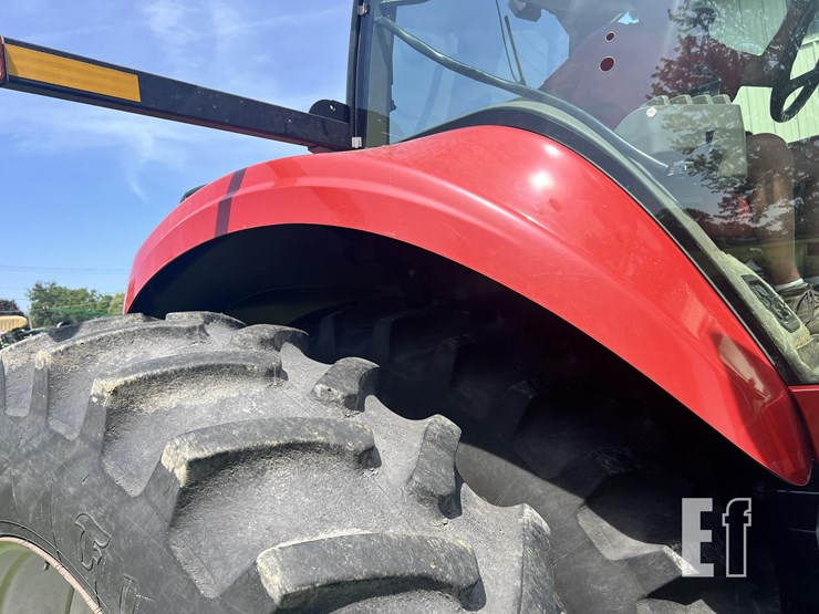 2010-case-ih-magnum-215-image-12
