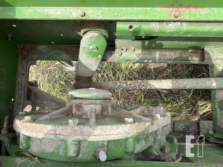 john-deere-24t-image-12