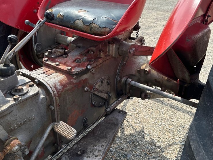 massey-ferguson-35-image-5