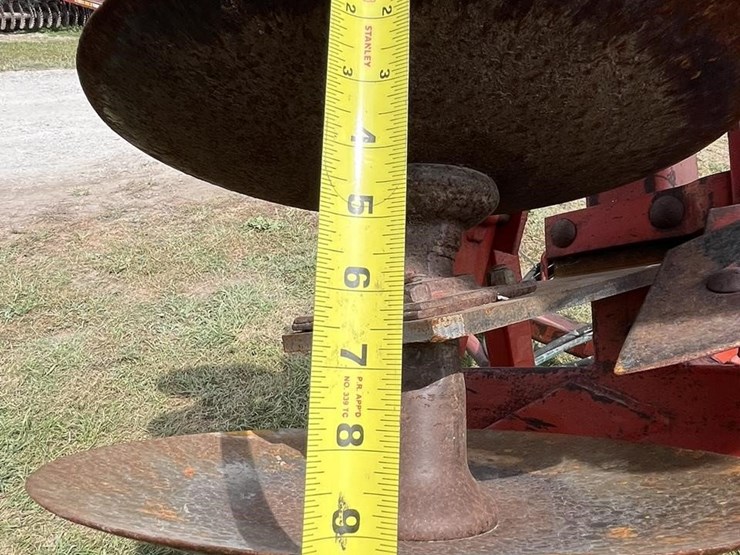 massey-ferguson-820-image-11