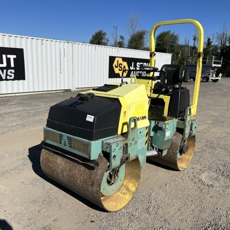 2005 AMMANN AV26E