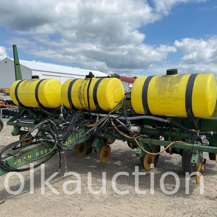 JOHN DEERE 7000