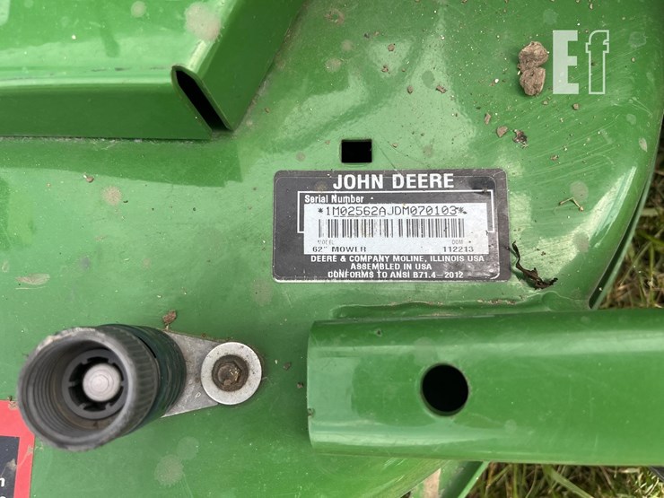 2013-john-deere-2032r-image-29