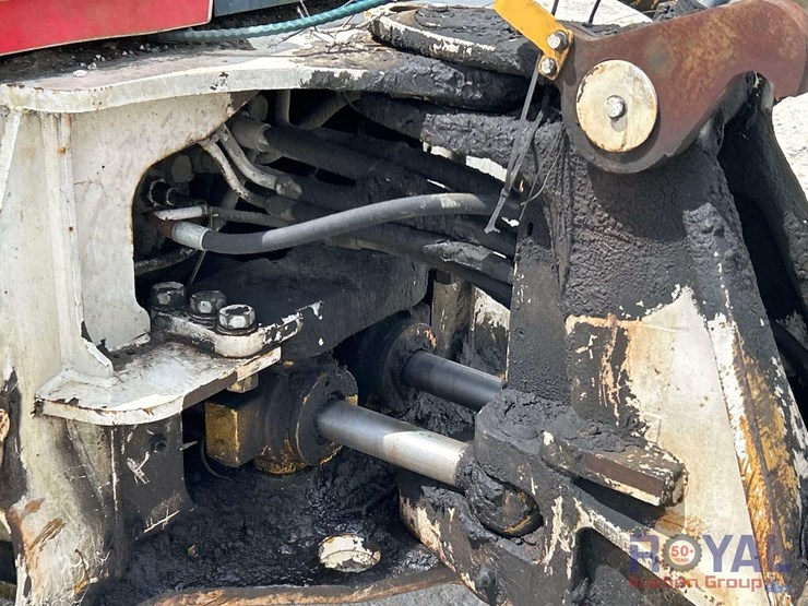 caterpillar-430d-image-10