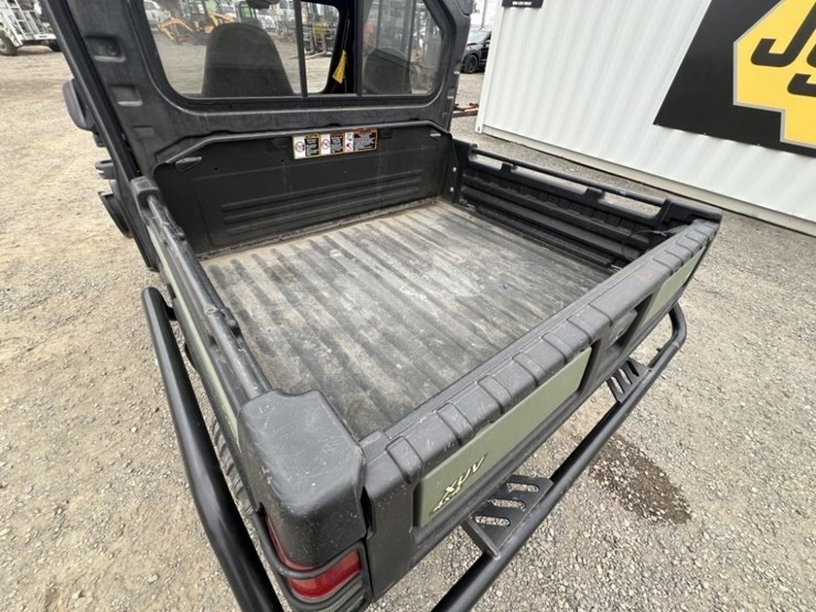 2015-john-deere-gator-image-14