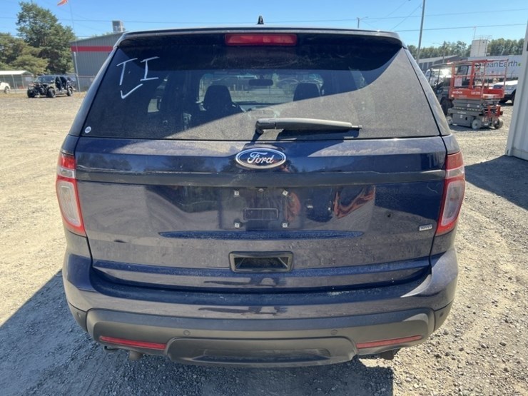 2015-ford-explorer-image-5