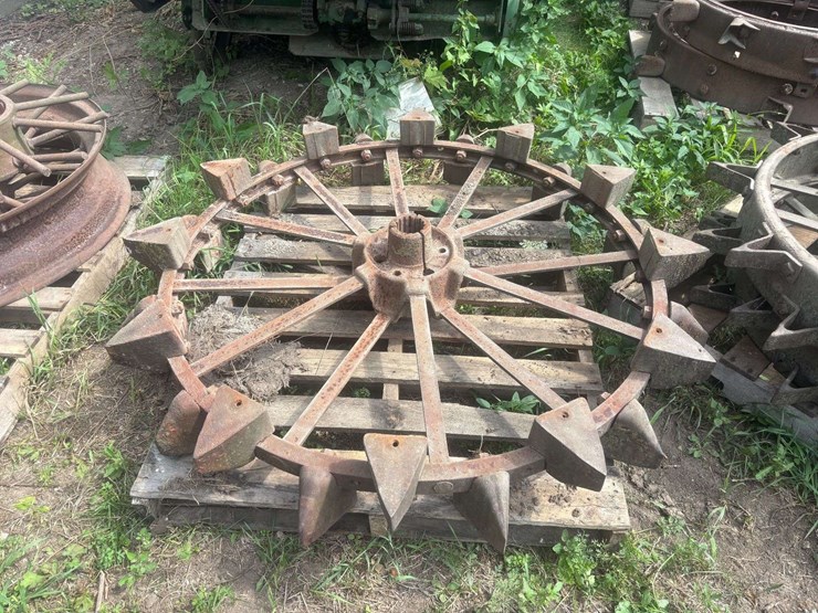 50"-john-deere-skeleton-wheel-image-1