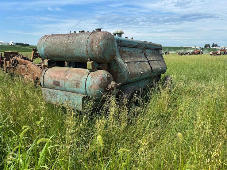 gardner-denver-air-compressor-unit-and-cart-image-11
