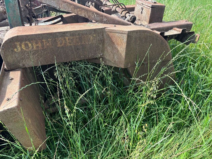 john-deere-side-chute-baler-image-8