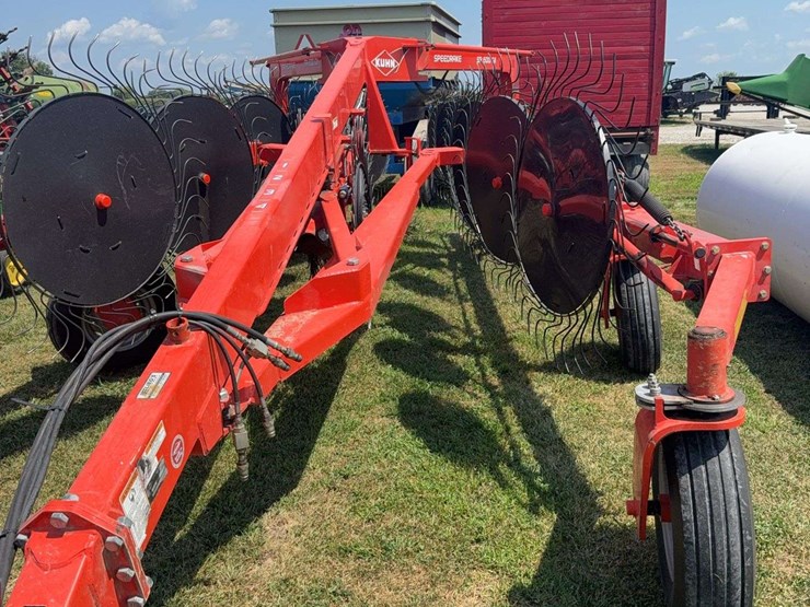 2019-kuhn-sr600-image-2