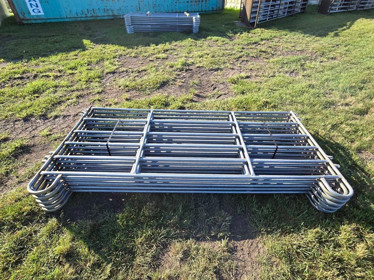 portable-corral-panels-image-3
