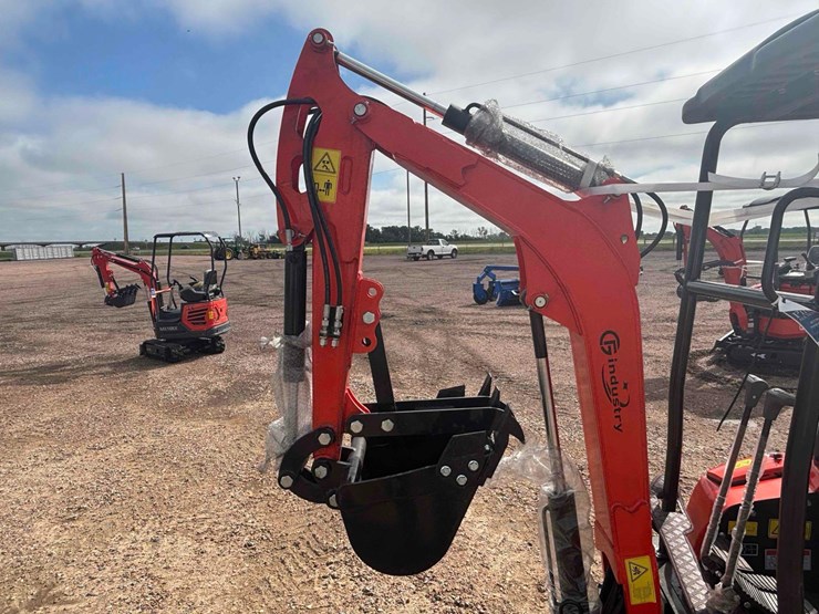 unused-2025-cfg-nt18k-mini-excavator-image-6
