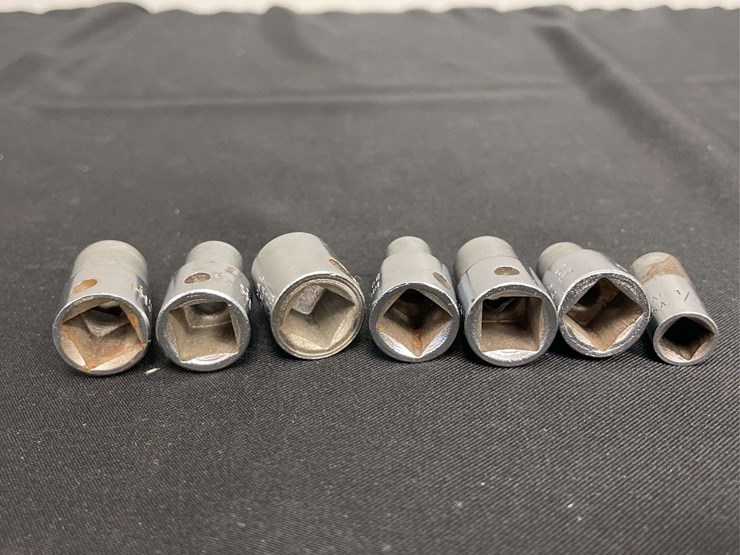 (7)-ih-sockets-image-6