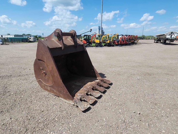gp-excavator-bucket-image-2