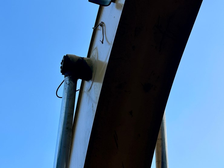 caterpillar-325l-image-43