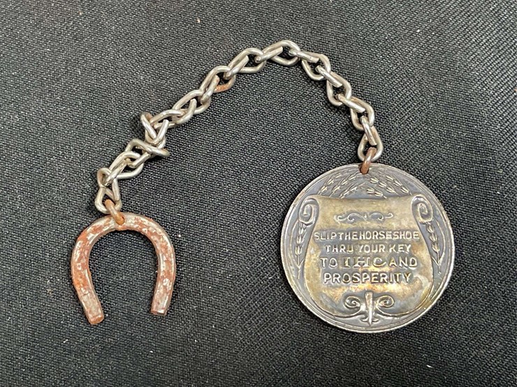 ihc-good-luck-charm-+-horseshoe-image-4