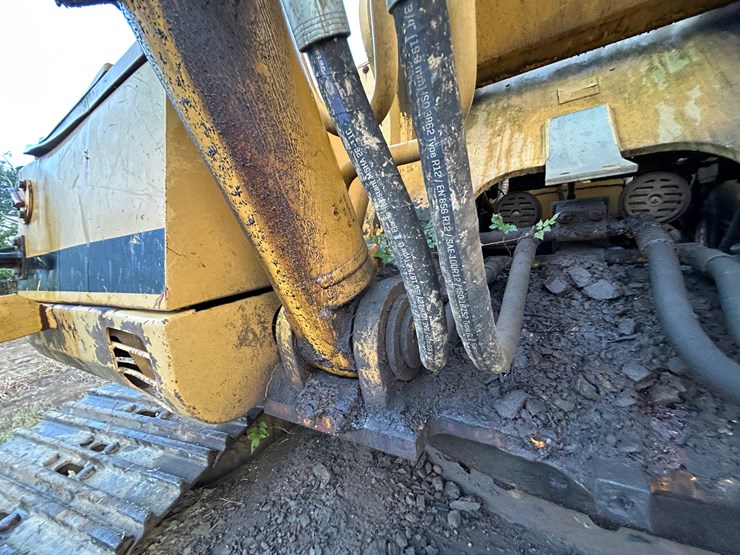 caterpillar-325l-image-34