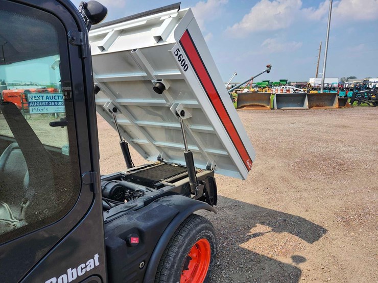2003-bobcat-5600-tool-cat-image-8