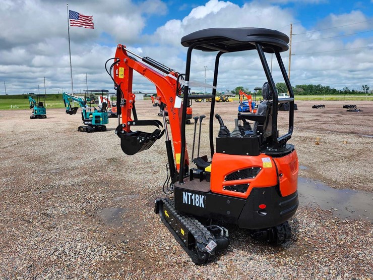 unused-2025-cfg-nt18k-mini-excavator-image-1