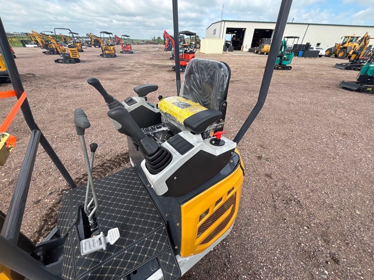 unused-2025-cfg-xz20r-mini-excavator-image-9