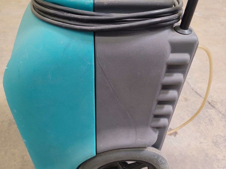 dri-eaz-drizair-1200-dehumidifier-total-hrs:-3906-image-6