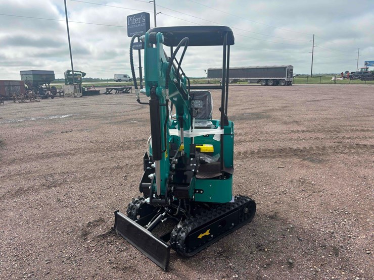 unused-2025-cfg-h15r-mini-excavator-image-3