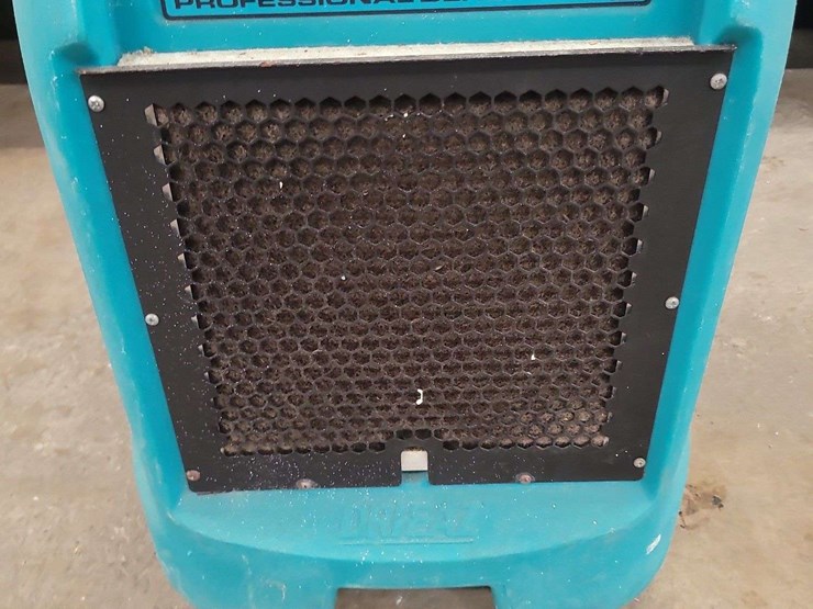 dri-eaz-drizair-1200-dehumidifier..model:f203-sm..total-hrs:-4,142-image-1