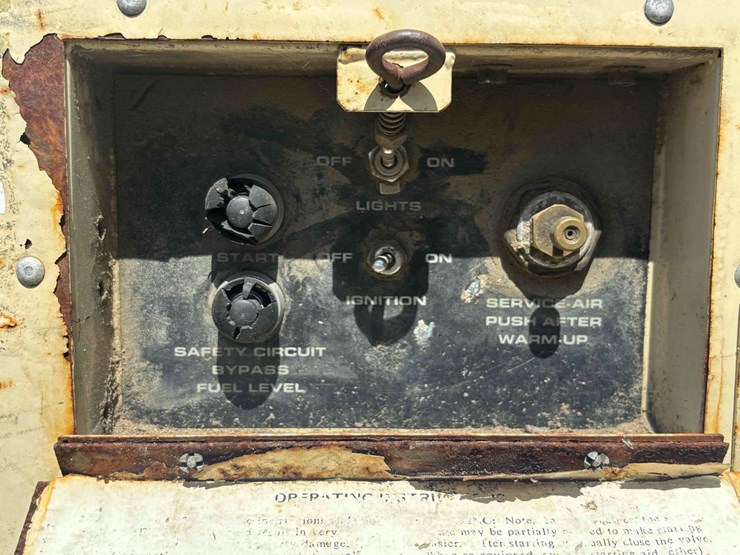 ingersoll-rand-portable-air-compressor-image-8