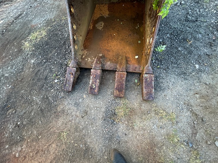 caterpillar-325l-image-52