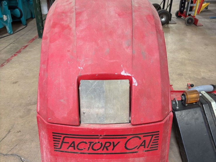 factory-cat-walk-behind-floor-scrubber-image-5