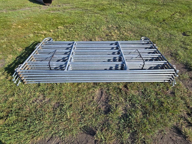 portable-corral-panels-image-4