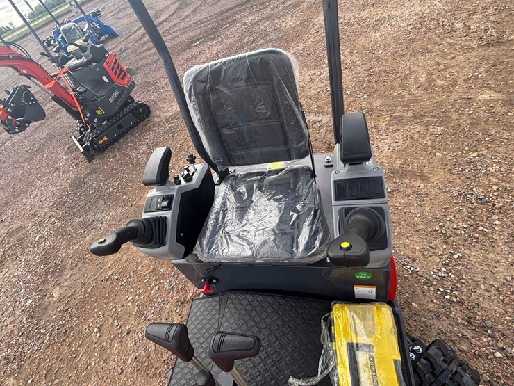 unused-2025-cfg-mx15rx-mini-excavator-image-8