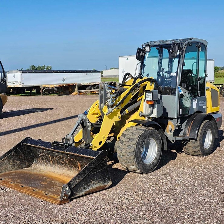 2016 WACKER NEUSON WL32