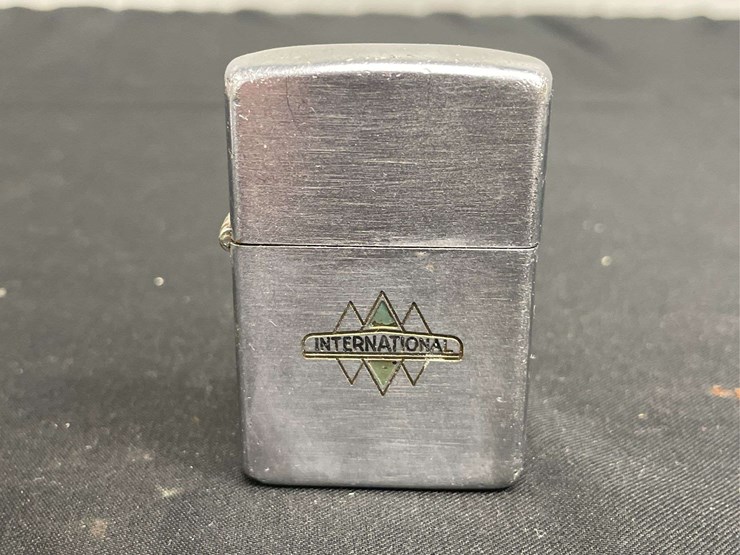 international-trucks-lighter-image-1