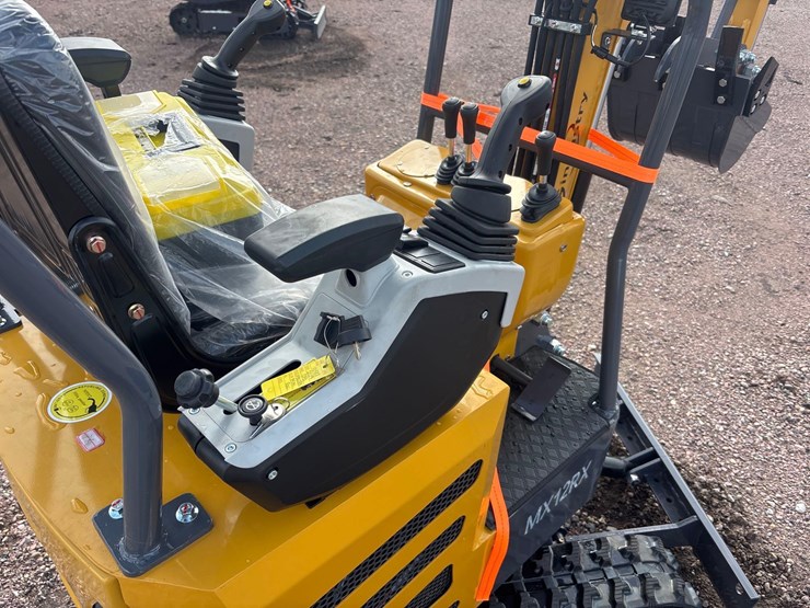 unused-2025-cfg-mx12rx-mini-excavator-image-11