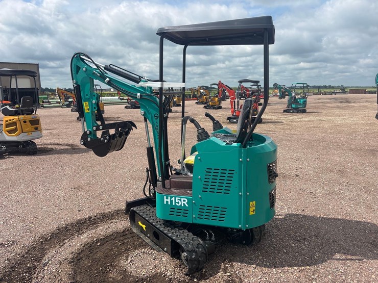 unused-2025-cfg-h15r-mini-excavator-image-1