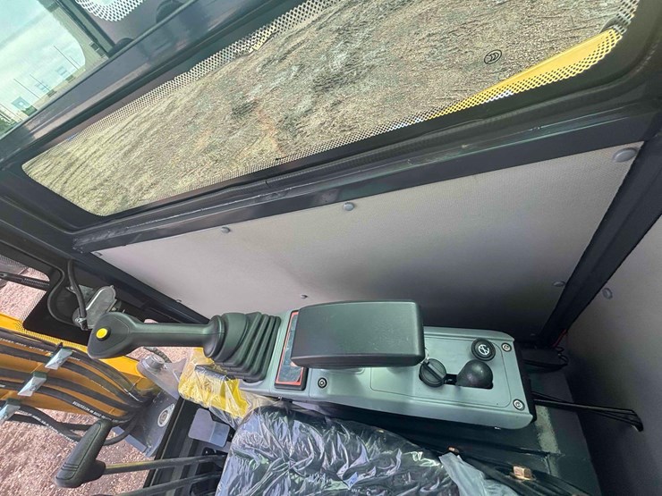 unused-2025-cfg-my50r-mini-excavator-image-12