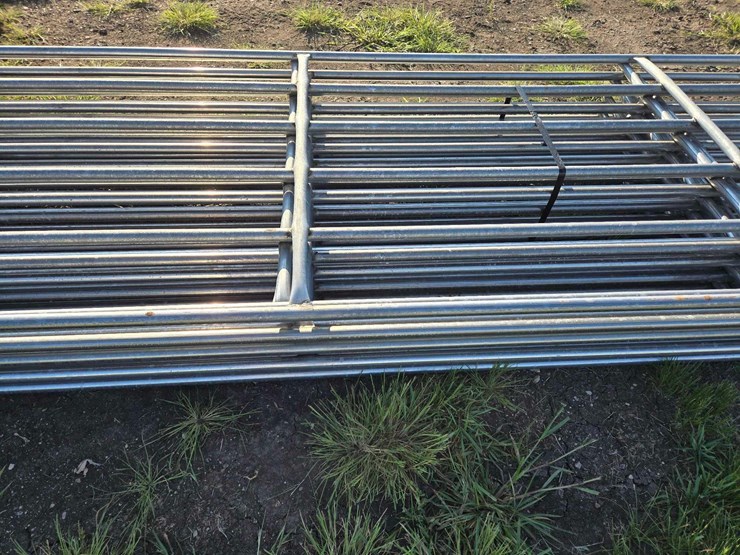 6-bar-continuous-panels-image-7