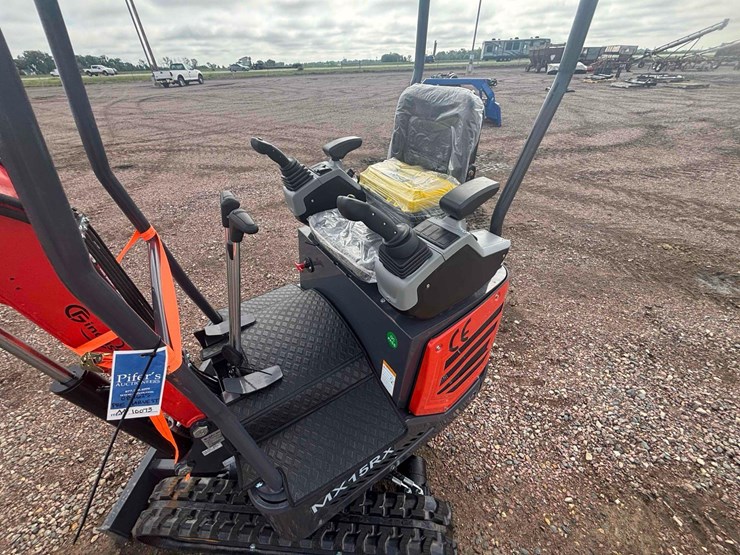 unused-2025-cfg-mx15rx-mini-excavator-image-8