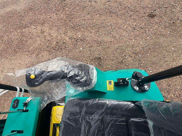 unused-2025-cfg-mh12rx-mini-excavator-image-9