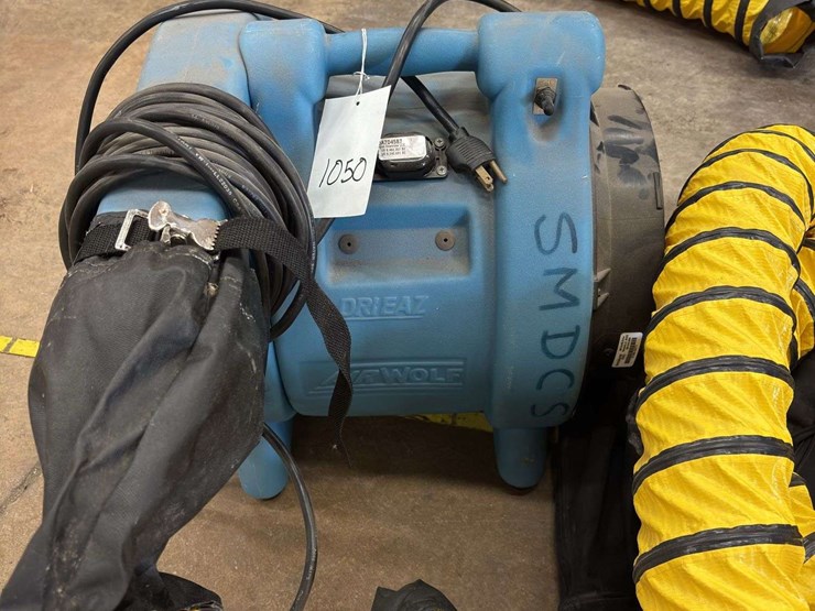dri-eaz-air-wolf-commercial-blower-fan,-hoses,-and-attachments…model:-f228-image-3