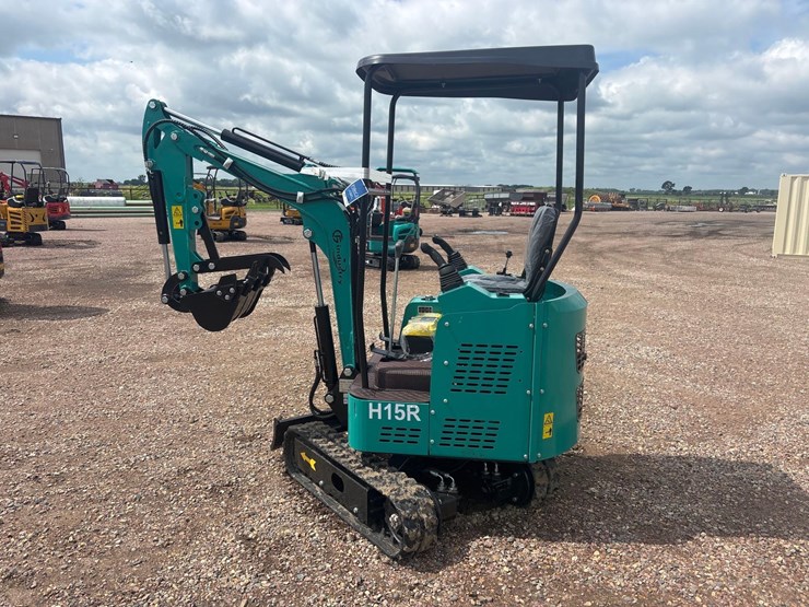 unused-2025-cfg-h15r-mini-excavator-image-1