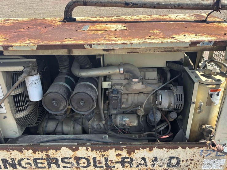 ingersoll-rand-portable-air-compressor-image-11